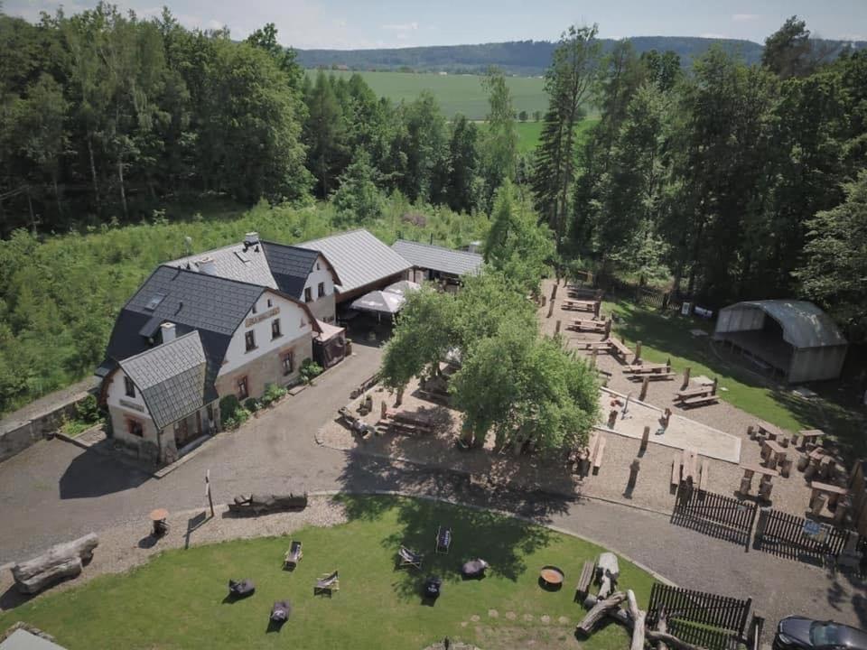 Hotel Penzion Sterbova Vila Bílá Třemešná Zewnętrze zdjęcie