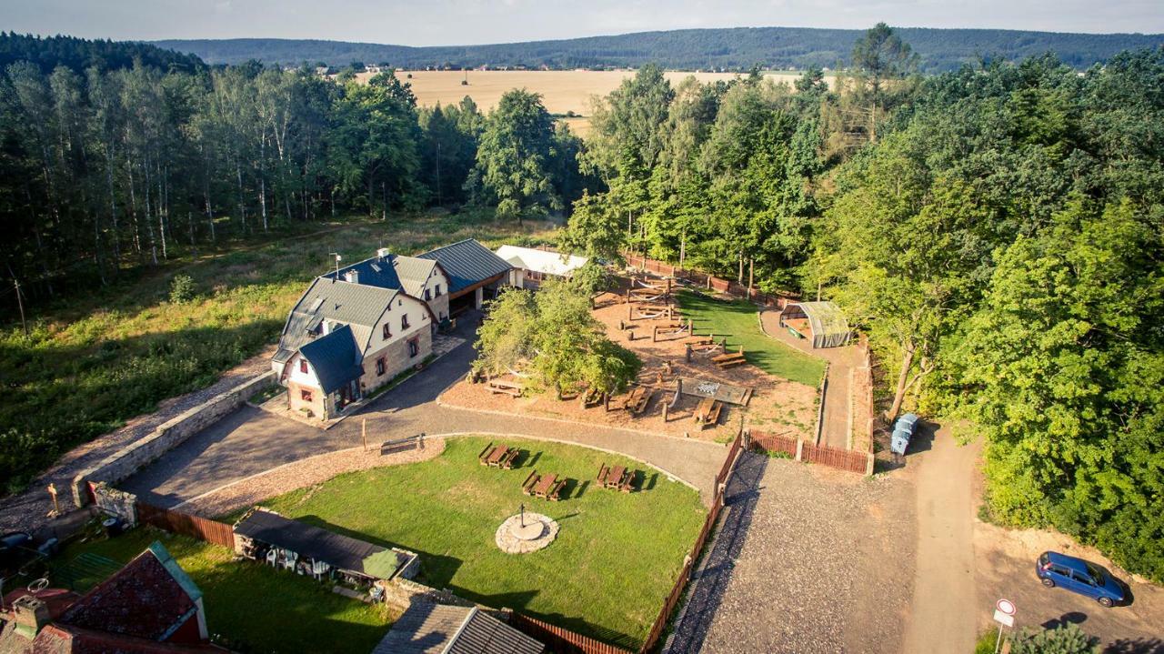 Hotel Penzion Sterbova Vila Bílá Třemešná Zewnętrze zdjęcie